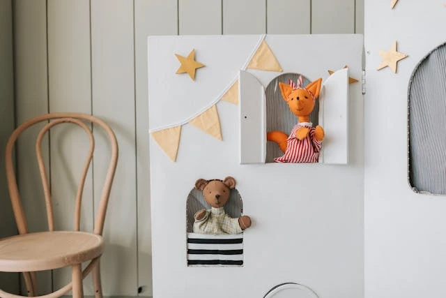 Puppet shows for co-production